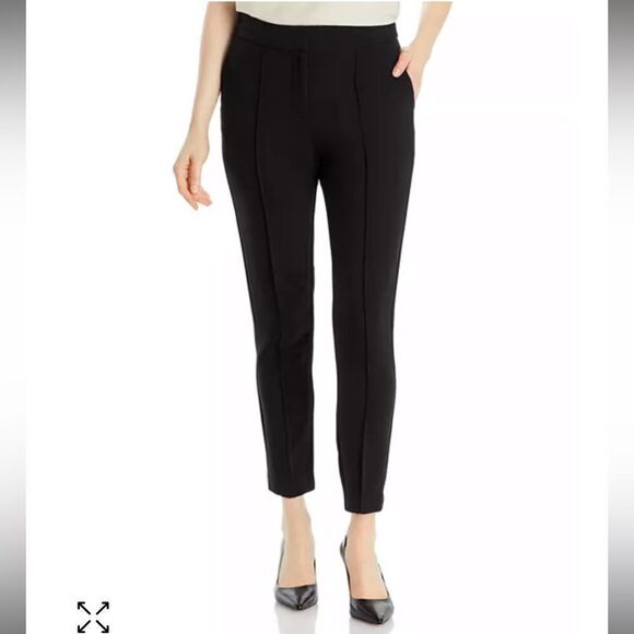 🔥VINCE CAMUTO
Pintucked Crepe Ankle Pants - Picture 1 of 7